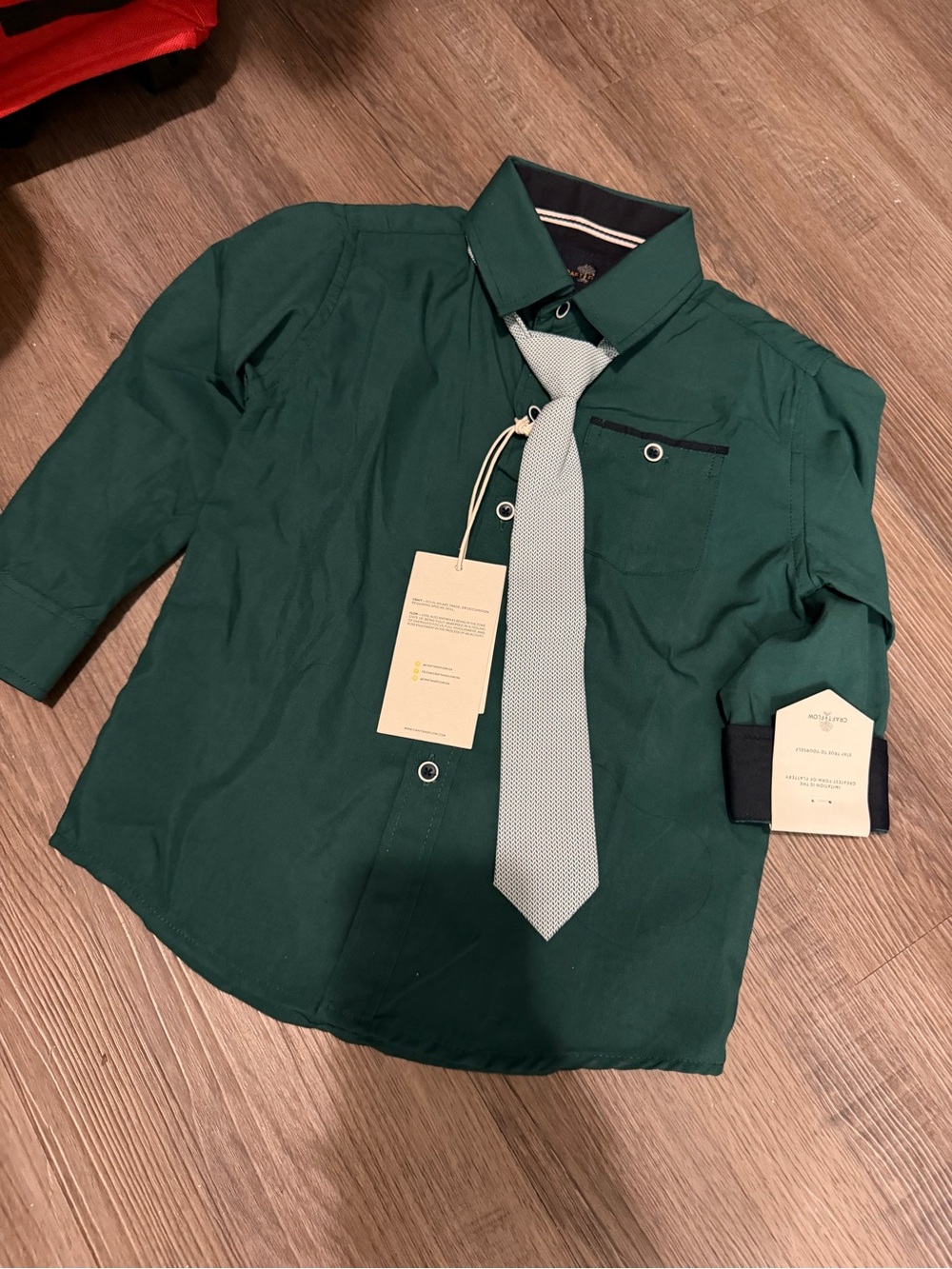 Kids Green Dress Shirt with Light Gray Tie- 4T- nwt